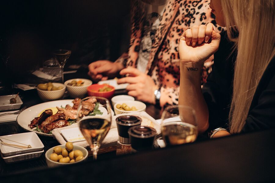 Tapas ve Vinu